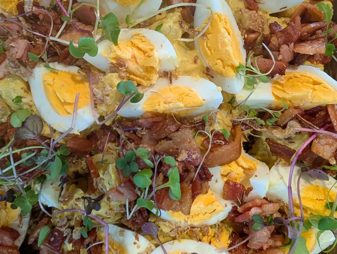 Egg and bacon salad