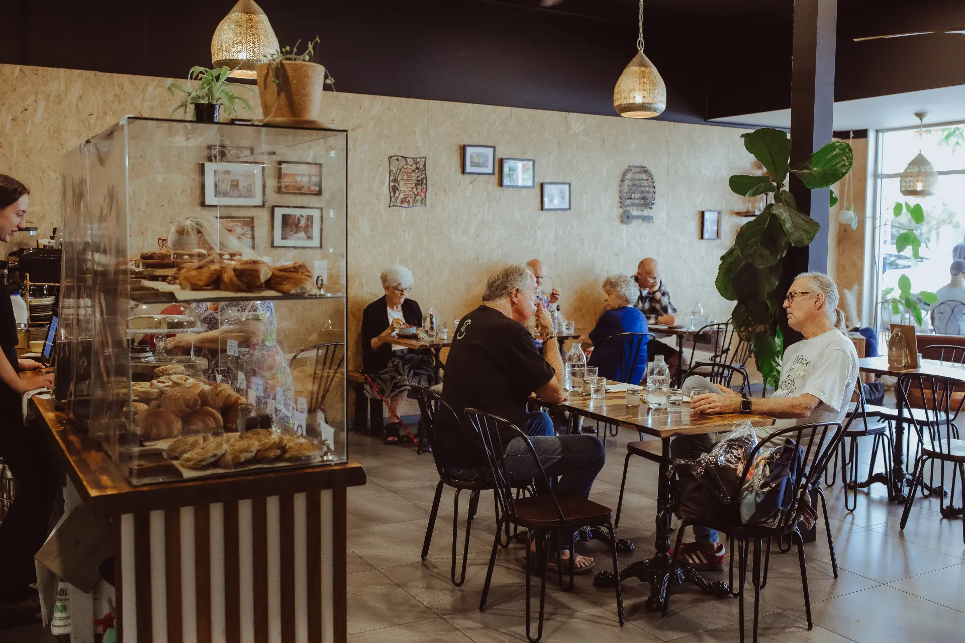 Pastry case, Tel Aviv Yafo Ballina